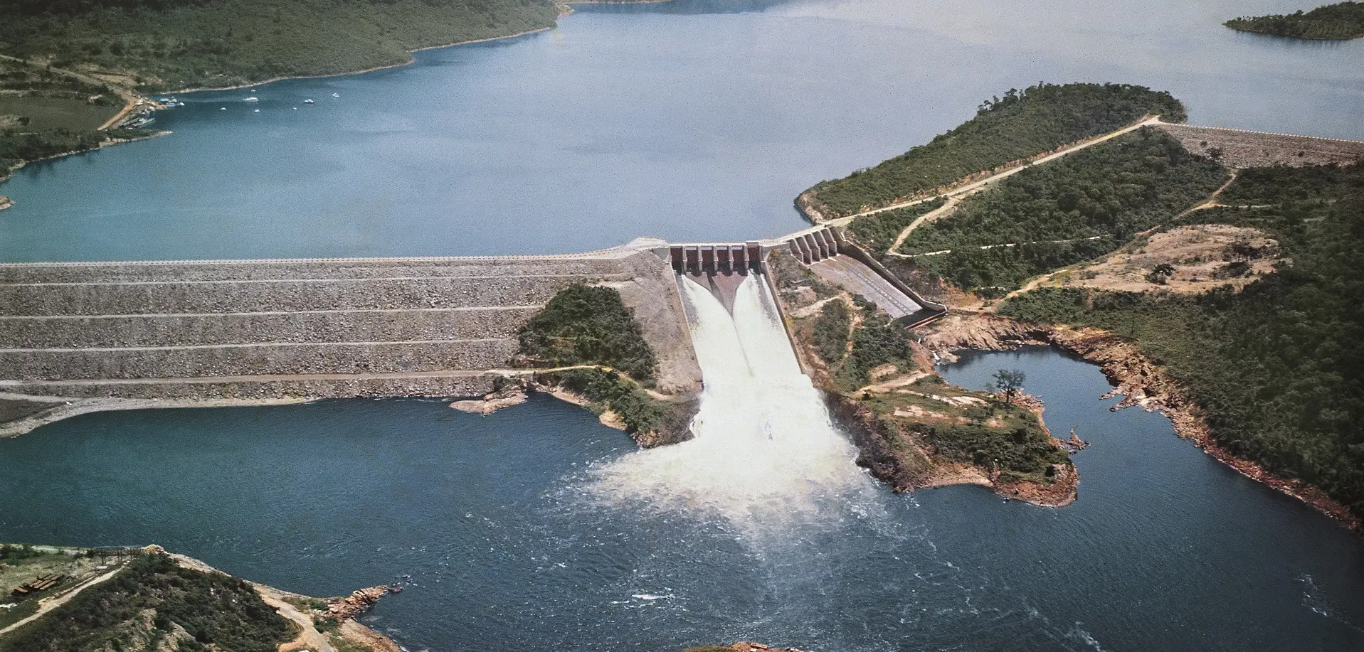 biggest dams in Africa - Akosombo Dam - Ghana